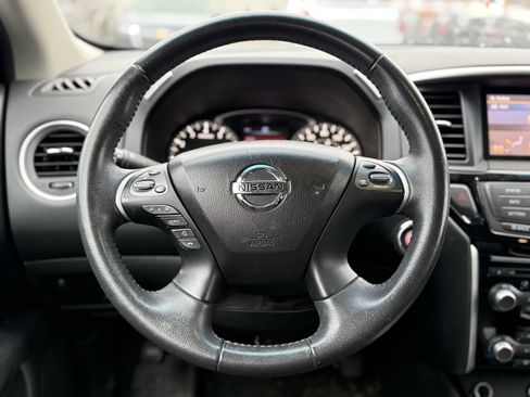 Used 2016 Nissan Pathfinder SV w/ Trailer Tow Package image 15