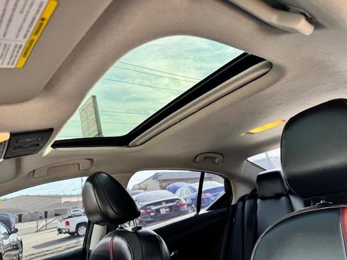 Used 2022 Nissan Sentra SR w/ SR Premium Package image 21