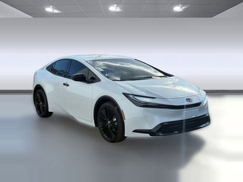 Used 2026 Toyota Prius image 6