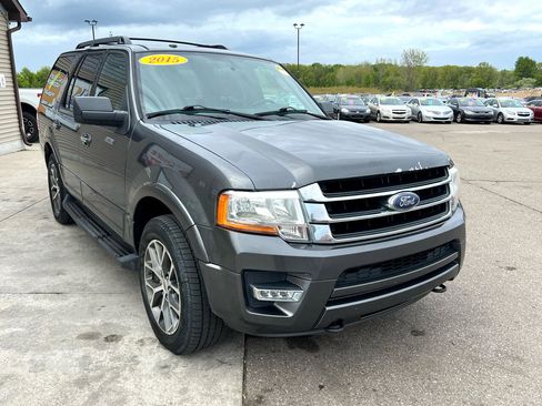 Used 2015 Ford Expedition XLT w/ Equipment Group 201A image 3