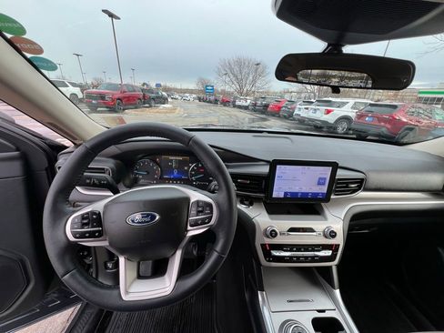 Used 2023 Ford Explorer XLT w/ Equipment Group 202A image 41