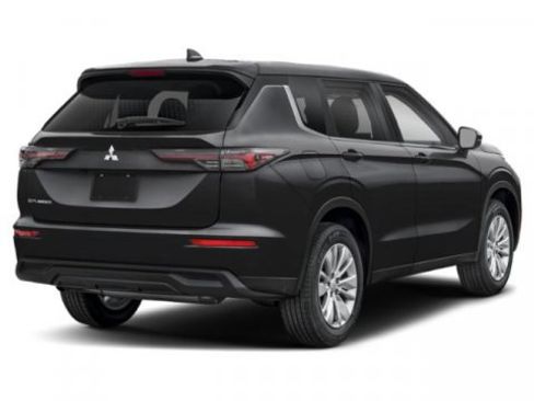 New 2026 Mitsubishi Outlander ES image 2