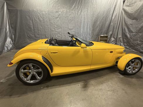 Used 1999 Plymouth Prowler RWD image 16