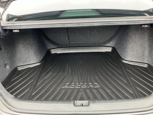 Used 2020 Honda Accord EX image 33