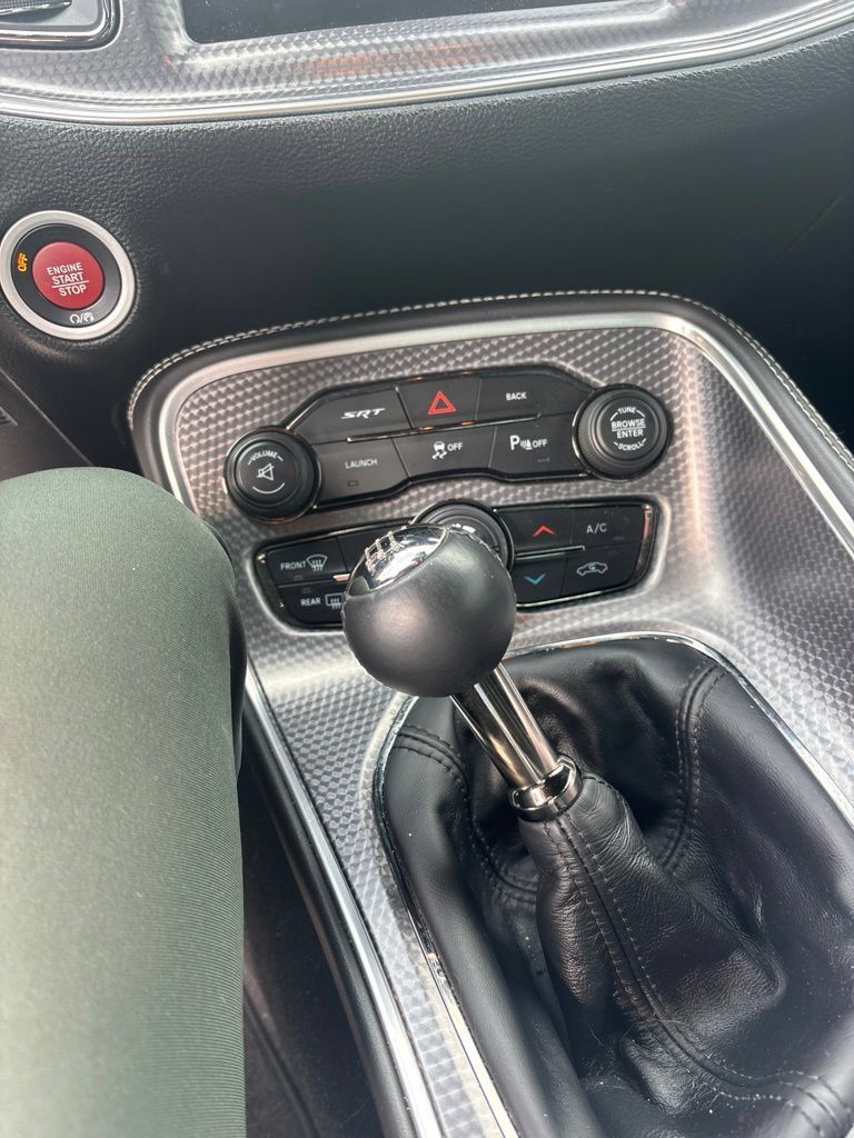 Used 2016 Dodge Challenger SRT Hellcat RWD image 8