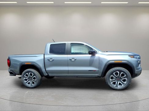New 2026 GMC Canyon AT4 w/ AT4 Premium Package AWD/4WD image 2
