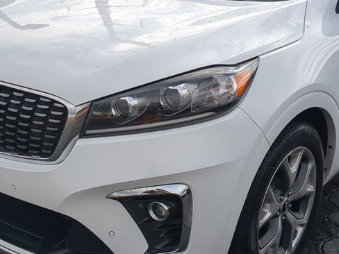 Used 2019 Kia Sorento SX image 10