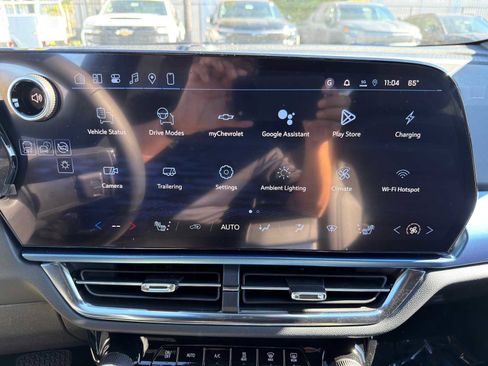 New 2026 Chevrolet Equinox EV LT image 29