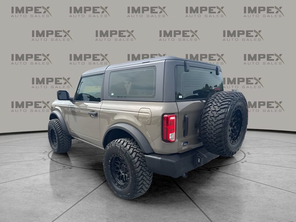 Used 2025 Ford Bronco 2-Door AWD/4WD image 2