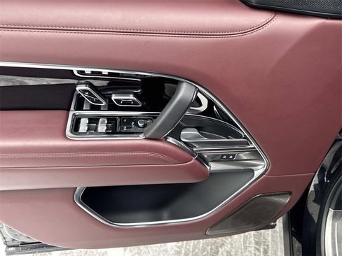 Used 2023 Land Rover Range Rover Autobiography image 18