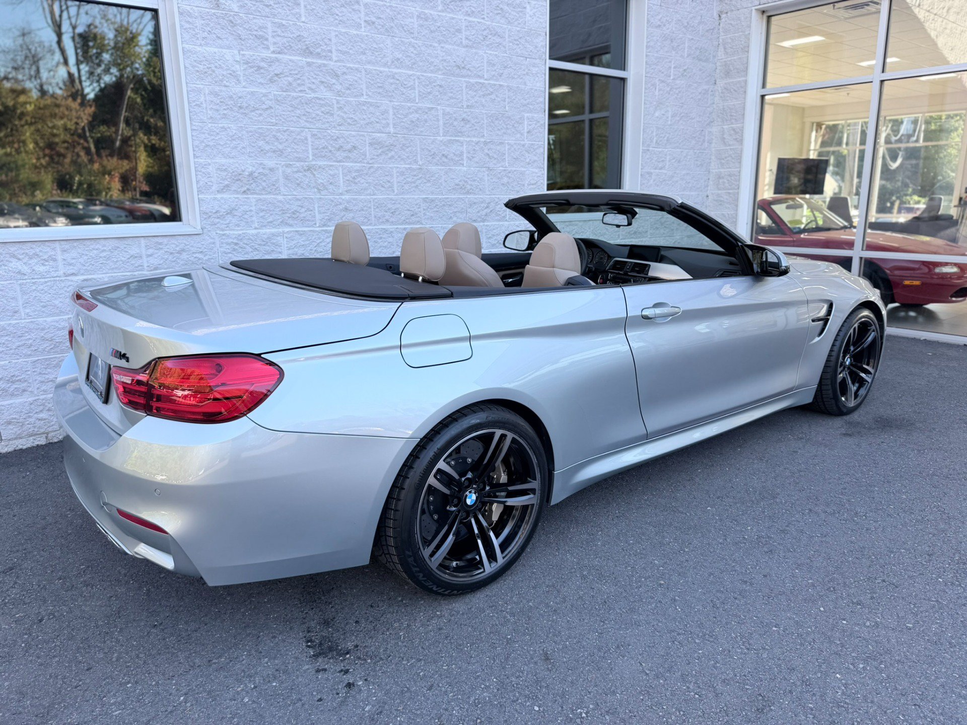 Used 2015 BMW M4 Convertible RWD image 35
