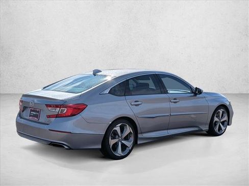 Used 2018 Honda Accord Touring image 5