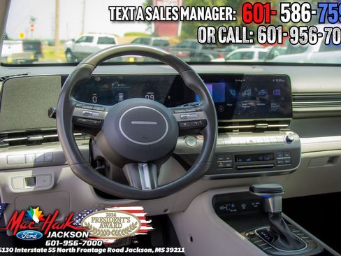 Used 2024 Hyundai Kona SEL FWD image 5