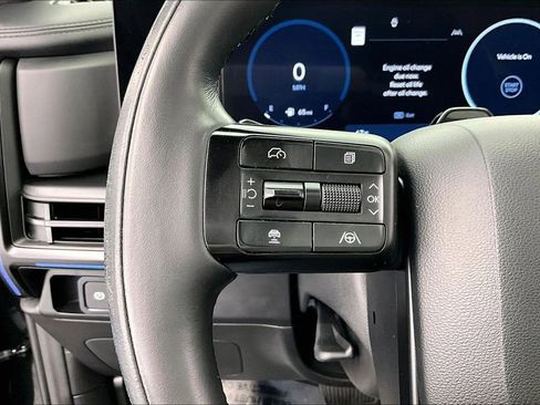 Used 2025 Hyundai Santa Fe Calligraphy image 18