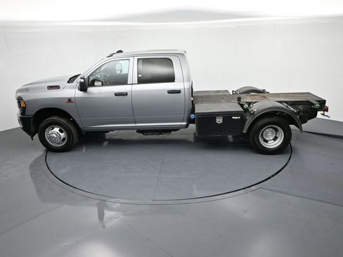Used 2024 RAM 3500 Tradesman w/ Cold Weather Group image 19