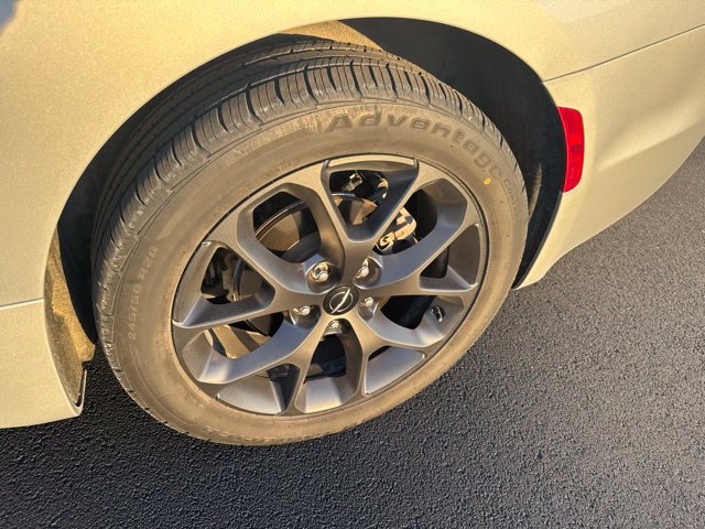 Used 2022 Chrysler Pacifica Touring-L w/ S Appearance Package FWD image 11