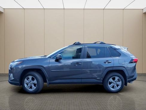 Used 2024 Toyota RAV4 LE AWD/4WD image 14