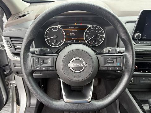 Certified 2023 Nissan Rogue SV image 18