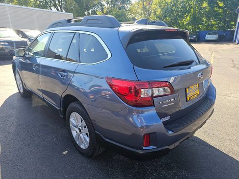 Used 2017 Subaru Outback 2.5i Premium image 10