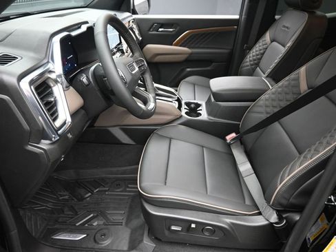 New 2026 GMC Canyon Denali AWD/4WD image 17