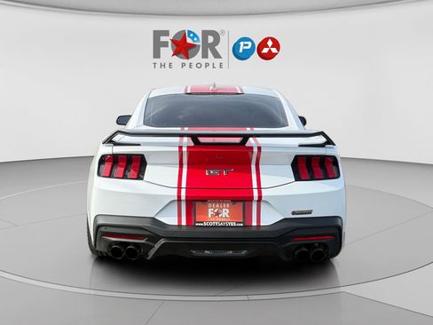 Used 2025 Ford Mustang GT Premium RWD image 4