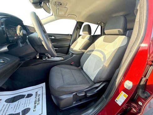 Used 2024 Chevrolet Trax LS FWD image 13