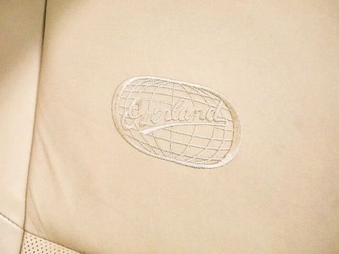 Used 2017 Jeep Grand Cherokee Overland image 25