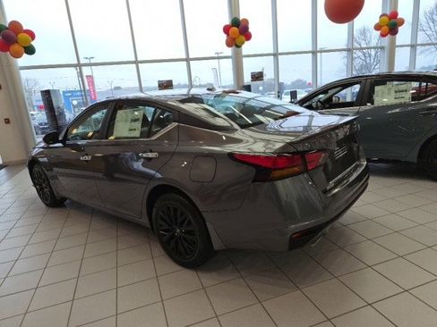 New 2025 Nissan Altima 2.5 SV w/ SV Special Edition Package image 8