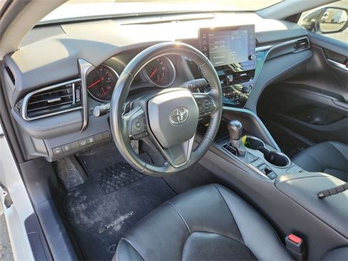 Used 2022 Toyota Camry XSE image 10