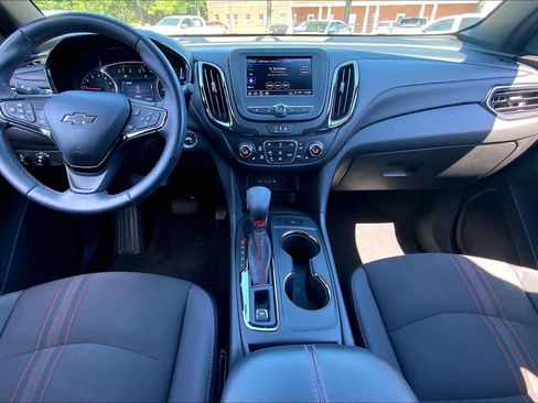Used 2023 Chevrolet Equinox RS FWD image 16