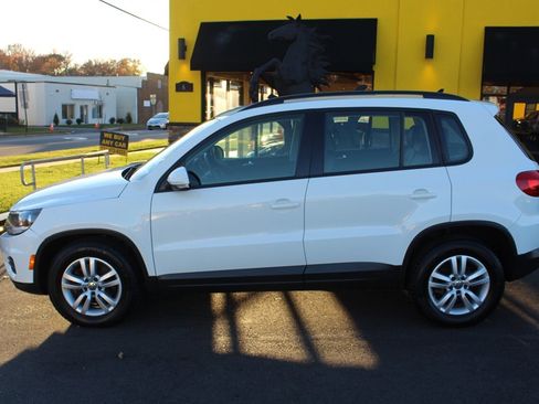 Used 2017 Volkswagen Tiguan S image 19