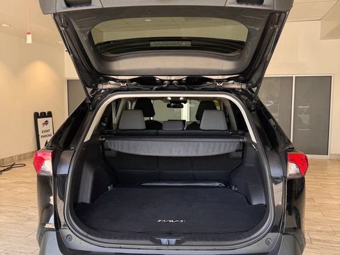 Used 2025 Toyota RAV4 XLE w/ Weather Package AWD/4WD image 17