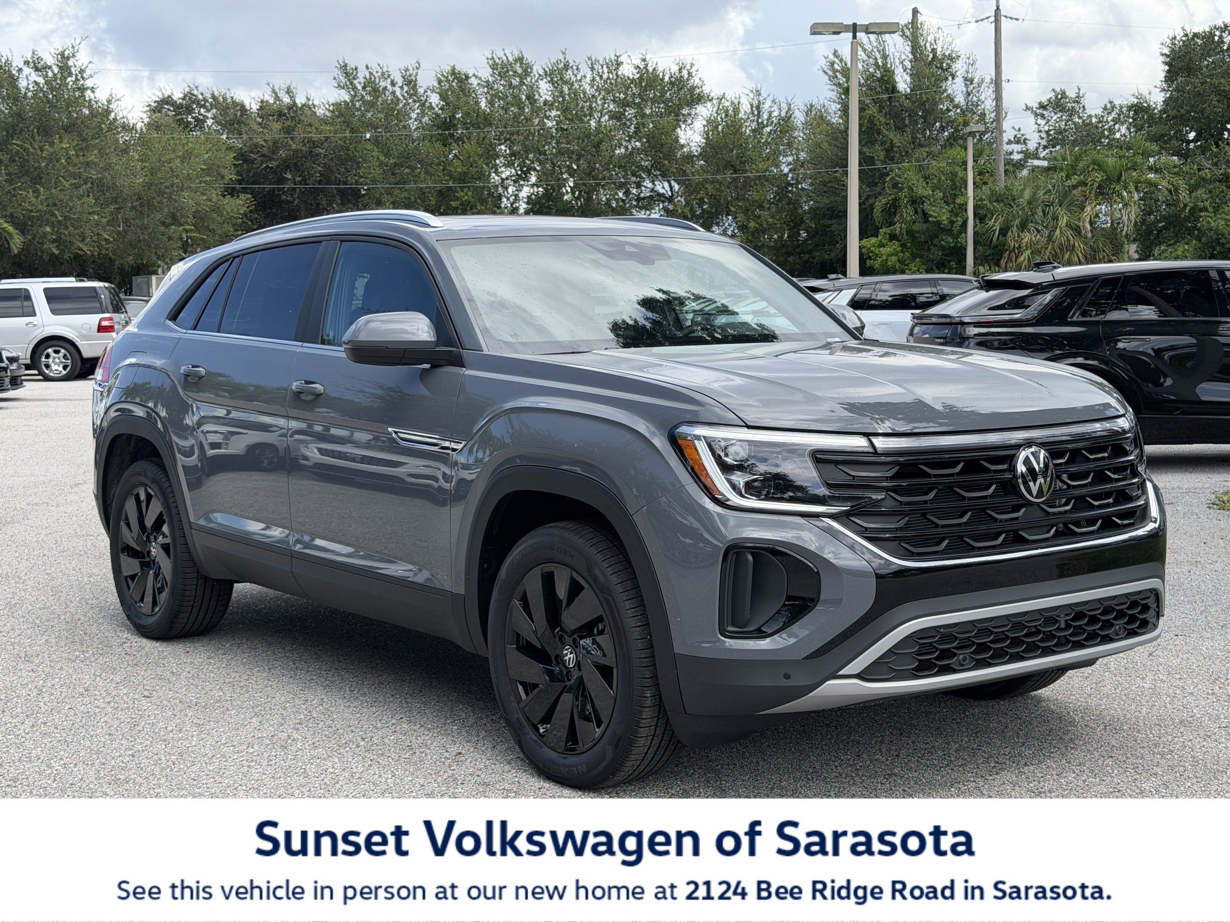 New 2026 Volkswagen Atlas Cross Sport SE FWD image 1