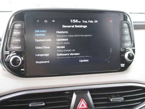 Used 2020 Hyundai Santa Fe Limited image 28