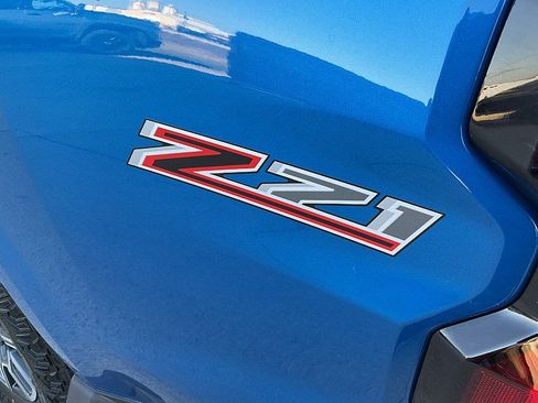 Used 2023 Chevrolet Colorado Z71 w/ Z71 Convenience Package 2 image 10