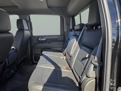 Used 2025 Chevrolet Silverado 2500 LT w/ Trail Boss Package image 17