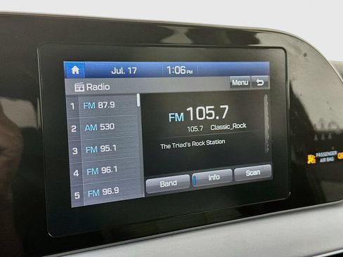 Used 2020 Hyundai Palisade SEL FWD image 17