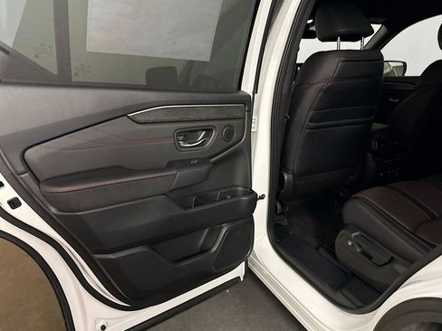 New 2026 Honda Pilot Black Edition image 42