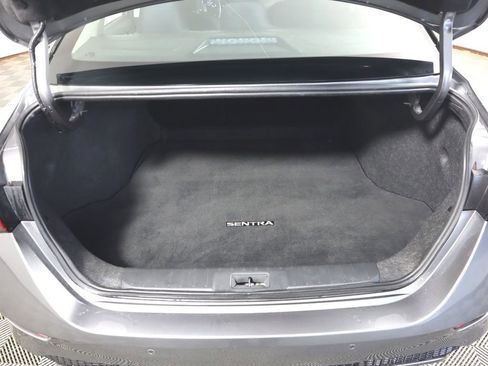 Used 2023 Nissan Sentra SR FWD image 27
