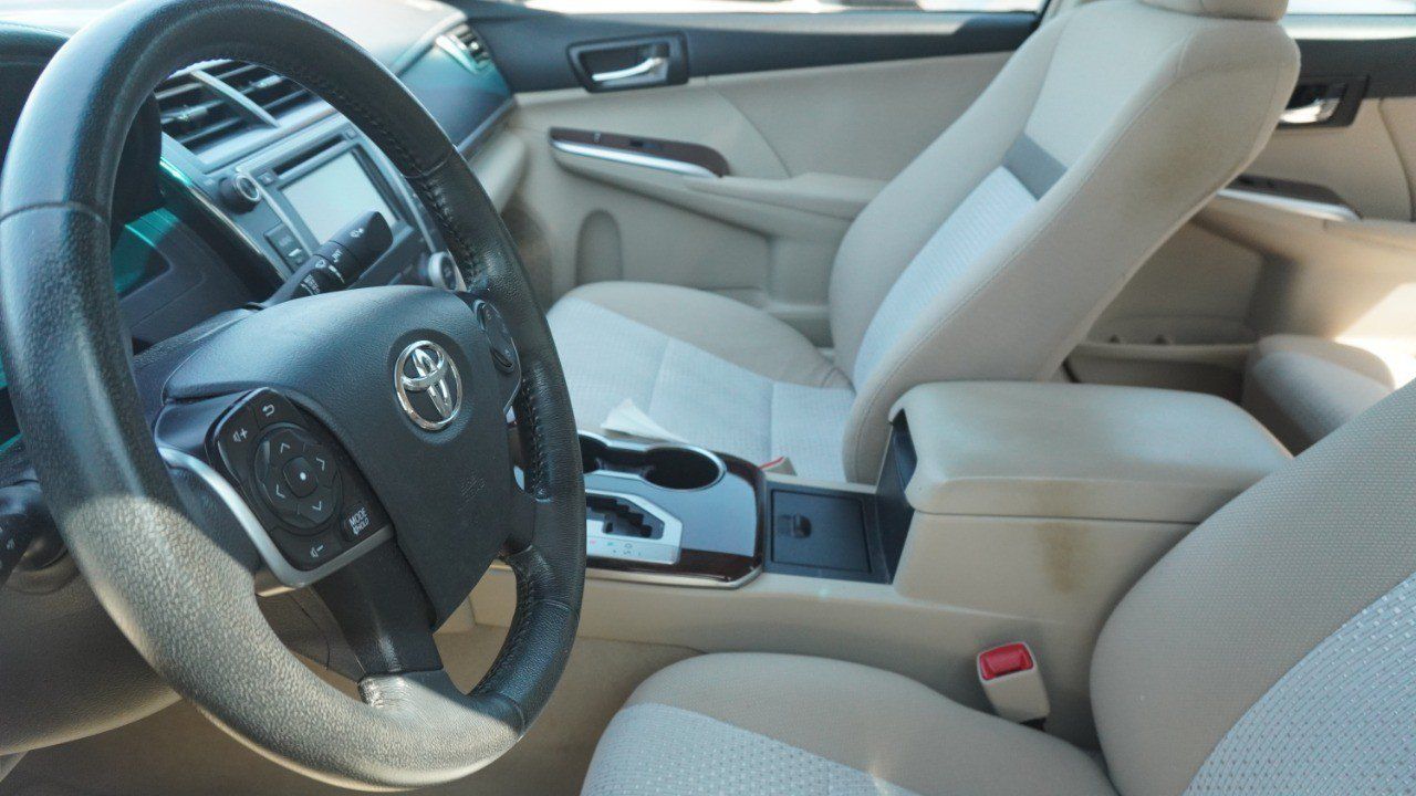Used 2012 Toyota Camry XLE w/ Convenience Pkg FWD image 8