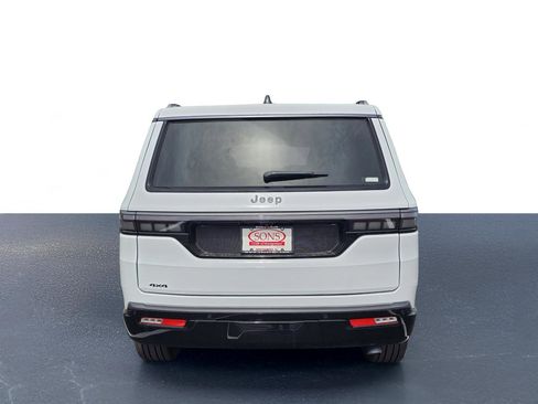 New 2026 Jeep Grand Wagoneer Limited AWD/4WD image 10