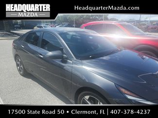 Used 2022 Hyundai Elantra Limited w/ Preferred Accessory Package image 1