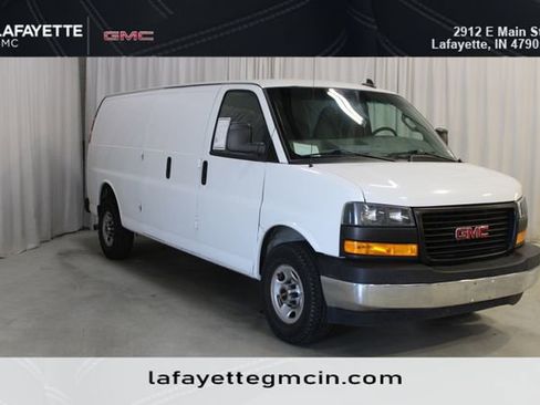 Used 2018 GMC Savana 2500 Extended RWD image 1