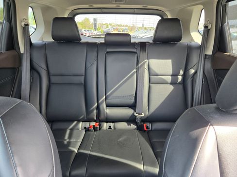 Used 2021 Nissan Rogue SV w/ Premium Package image 13