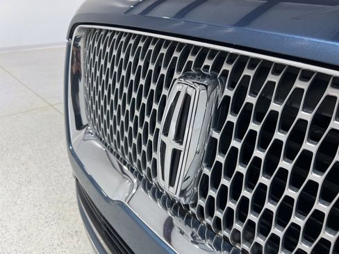 Used 2019 Lincoln Navigator Select w/ Technology Package image 29