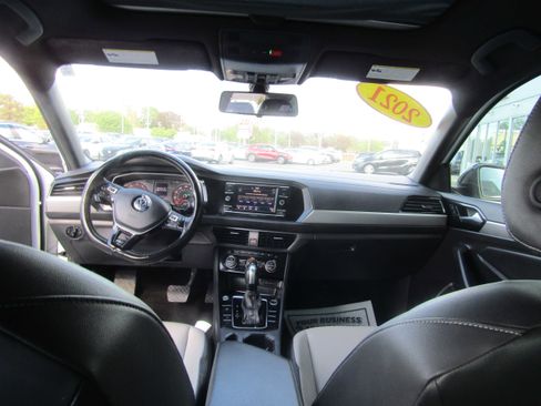 Used 2021 Volkswagen Jetta R-Line w/ R-Line Cold Weather Package FWD image 22