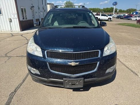 Used 2009 Chevrolet Traverse LT AWD/4WD image 2