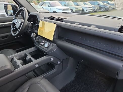 New 2026 Land Rover Defender 110 X-Dynamic SE image 20