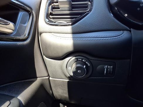 Used 2022 Dodge Durango GT image 19