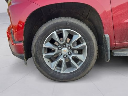 Certified 2022 Chevrolet Silverado 1500 Custom w/ Safety Confidence Package AWD/4WD image 9